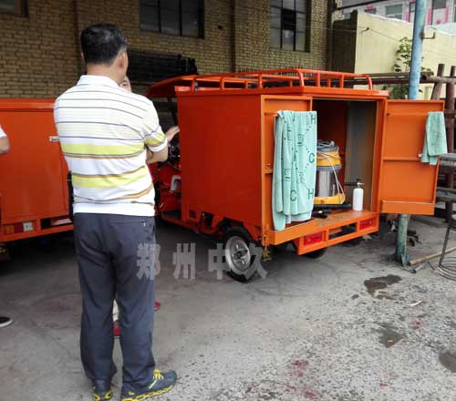 遼寧客戶考察上門蒸汽洗車機(jī)